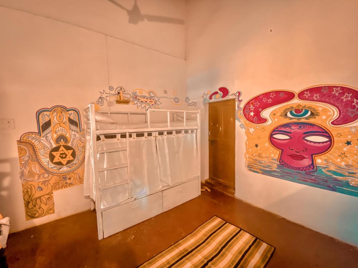 Gaia Hostels 안주나 외부 사진
