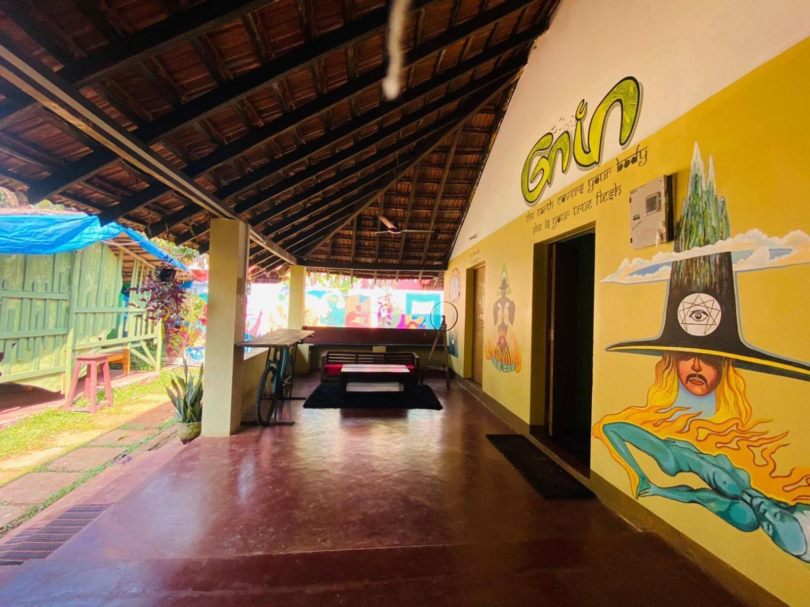 Gaia Hostels 안주나 외부 사진